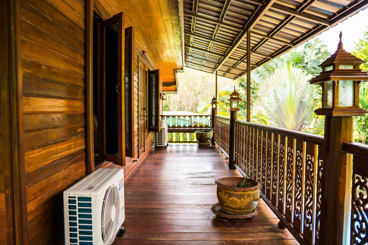 Villa Paraiso - 4 Bedroom Traditional Thai Pool Villa Баннонгтхале Экстерьер фото